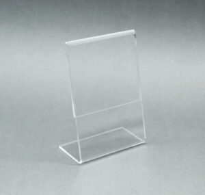 Porta precio Acrilico con Soporte 88×126 mm – Pivotres